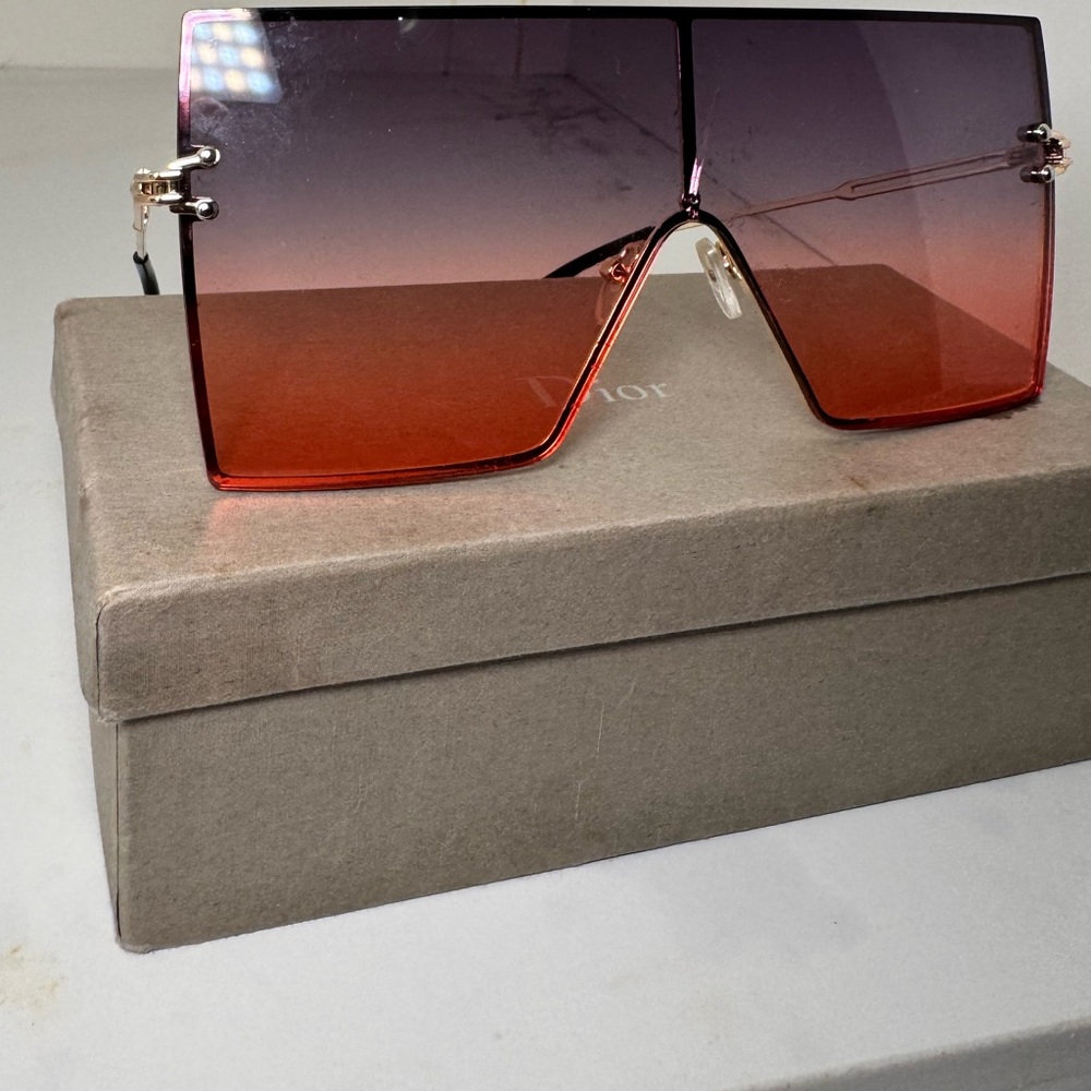 Gradient Oversized Sunglasses - image 4